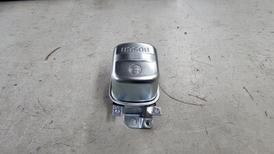 MOTO GUZZI 10703800 SPANNINGSREGELAAR BOSCH 14V 11A NUOVO FALCONE