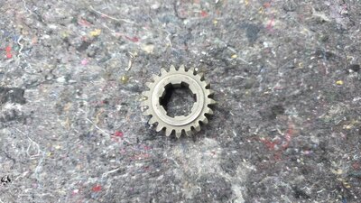 MOTO GUZZI 14215213-USED TANDWIEL Z=21 5E USED